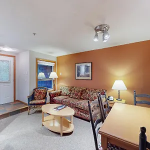 Glacier's Reach 115b Apartment Whistler