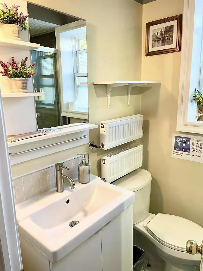 Perfect Home-Private Washrooms,Free Parking,High Speed Net Toronto Privatunterkunft