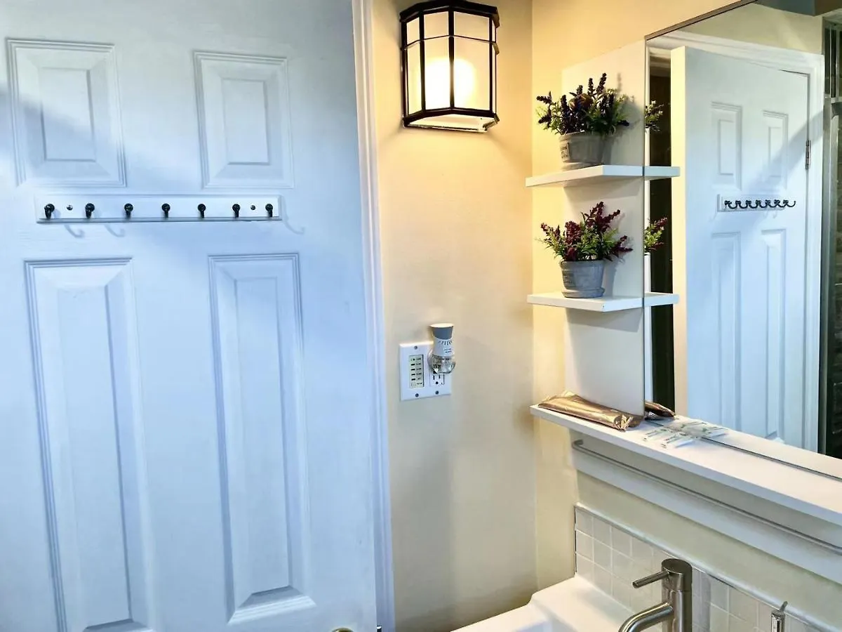 Privatunterkunft Perfect Home-Private Washrooms,Free Parking,High Speed Net Toronto Kanada